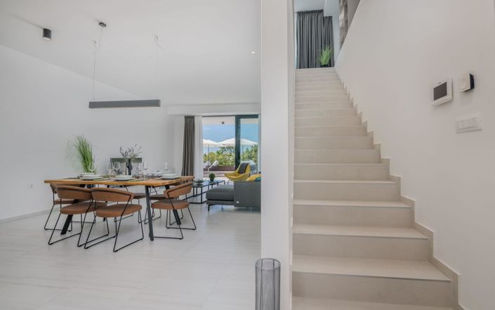 Image No.14-3 Bed Property for sale