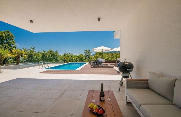 Image No.7-3 Bed Property for sale