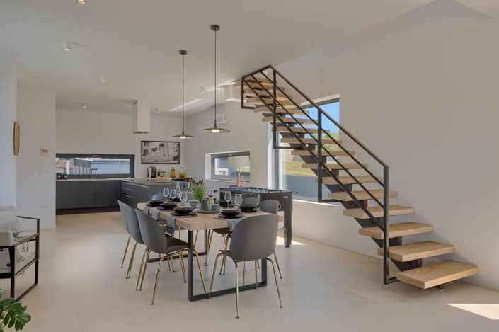 Image No.18-3 Bed Property for sale