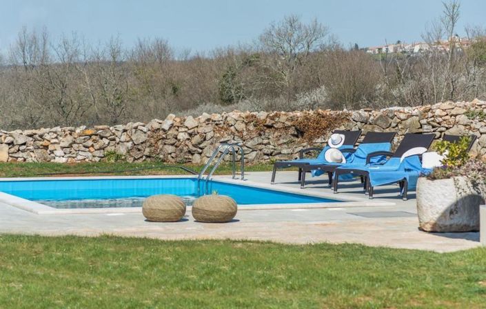 Image No.5-6 Bed Property for sale