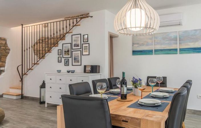 Image No.11-3 Bed Property for sale