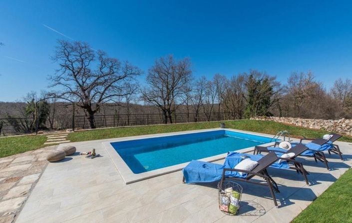 Image No.5-3 Bed Property for sale