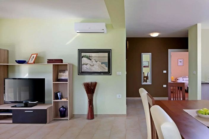 Image No.8-4 Bed Property for sale