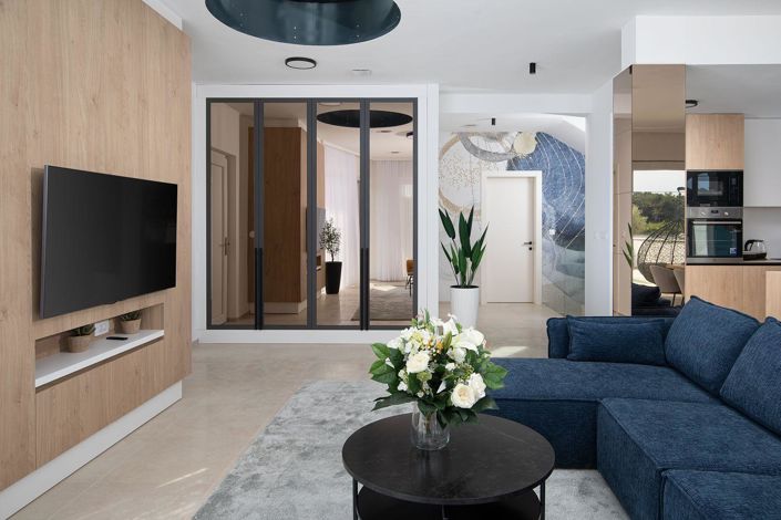 Image No.13-5 Bed Property for sale