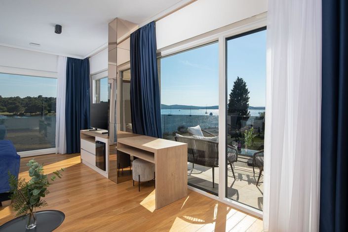 Image No.22-5 Bed Property for sale