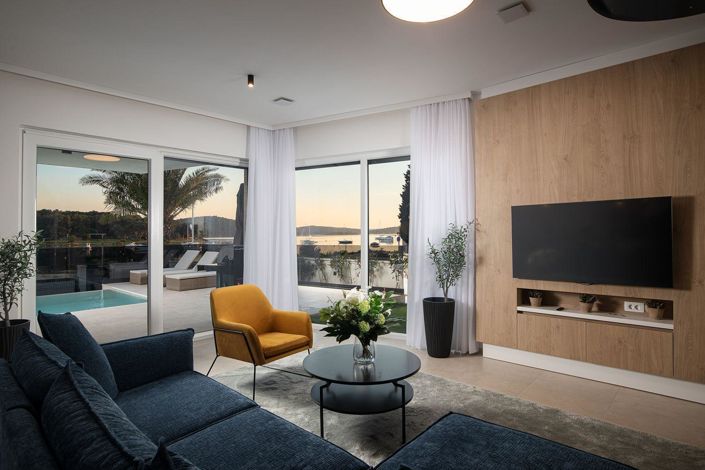 Image No.24-5 Bed Property for sale