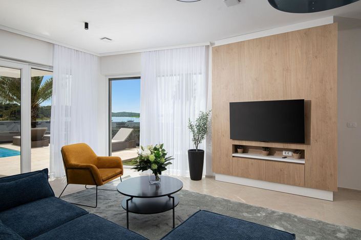 Image No.25-5 Bed Property for sale