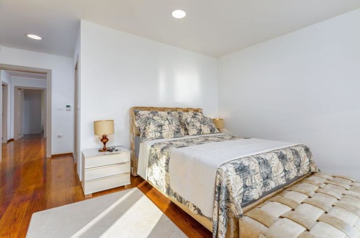 Image No.23-5 Bed Property for sale