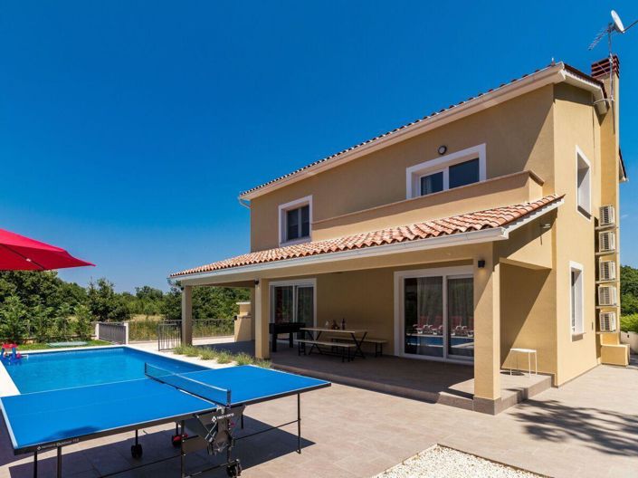 Image No.6-4 Bed Property for sale