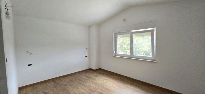 Image No.21-3 Bed Property for sale