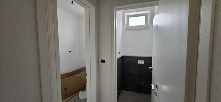 Image No.24-3 Bed Property for sale