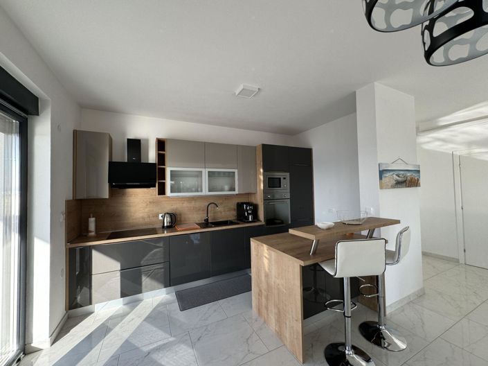 Image No.7-4 Bed Property for sale