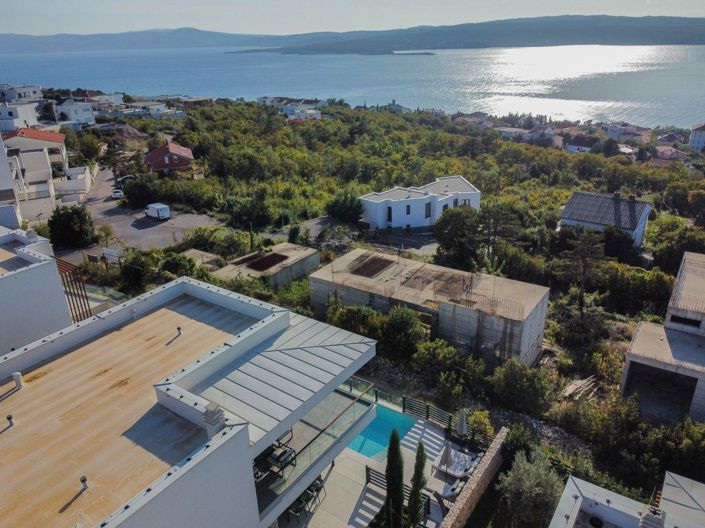 Image No.15-5 Bed Property for sale