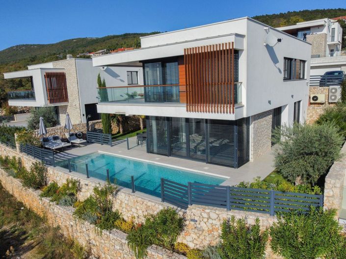 Image No.6-5 Bed Property for sale