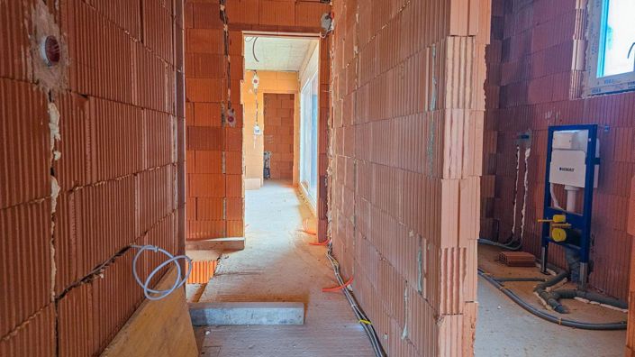 Image No.10-4 Bed Property for sale