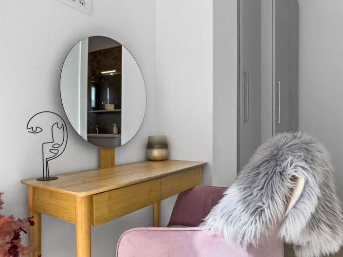 Image No.25-2 Bed Property for sale