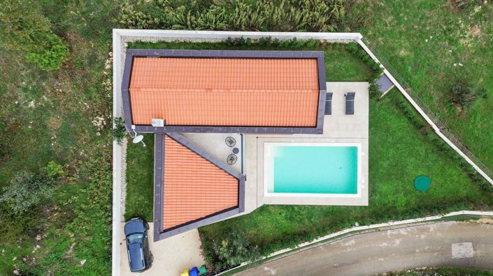 Image No.3-2 Bed Property for sale