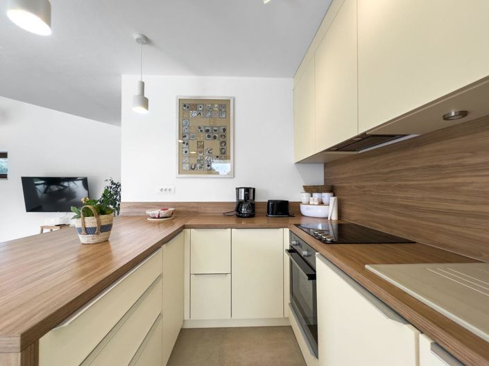 Image No.8-2 Bed Property for sale