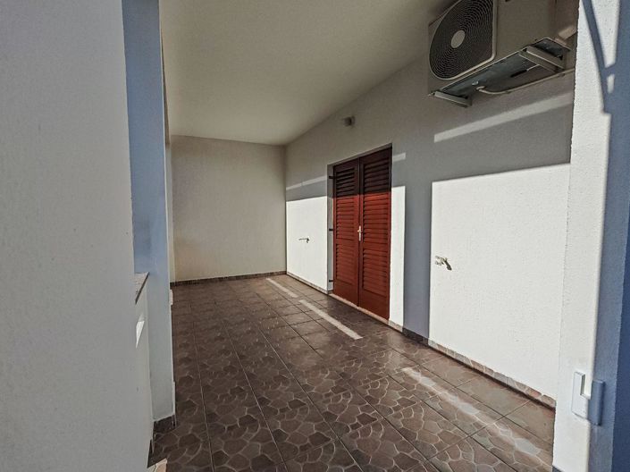 Image No.23-6 Bed Property for sale