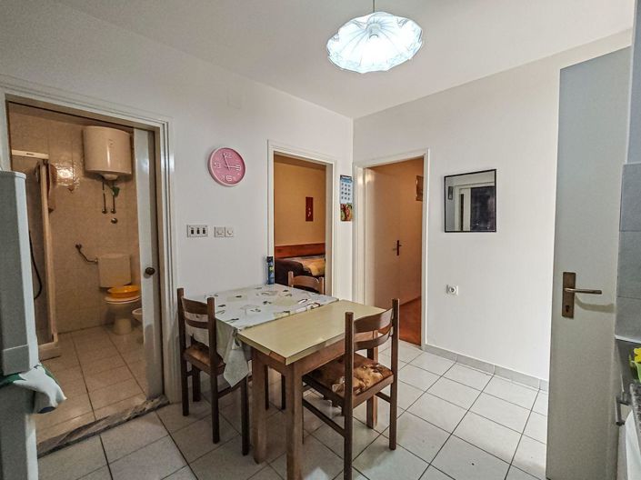 Image No.5-6 Bed Property for sale