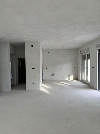 Image No.18-3 Bed Property for sale