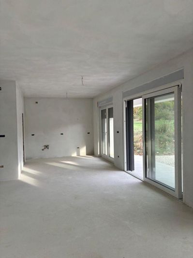 Image No.21-3 Bed Property for sale