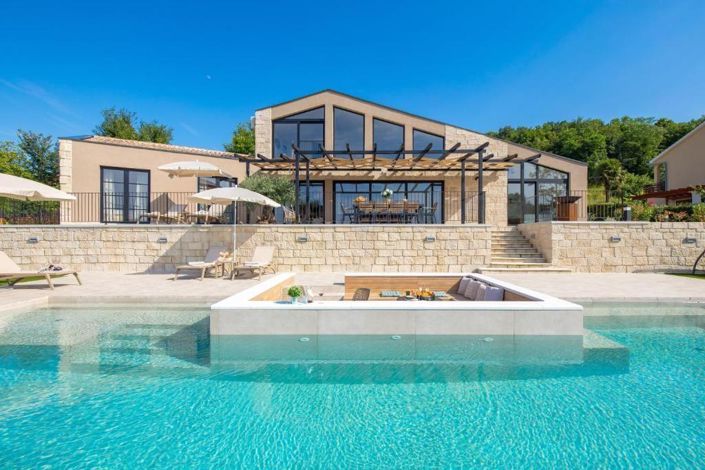 Image No.1-Propriété de 4 chambres à vendre à Croatie