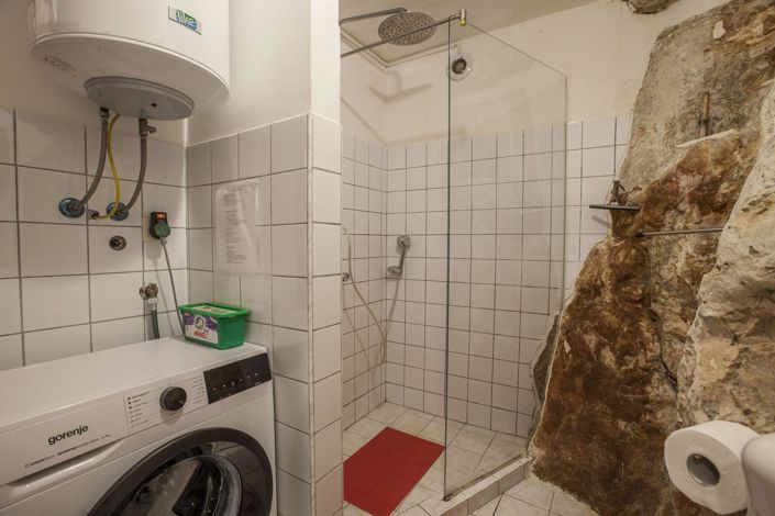 Image No.15-4 Bed Property for sale