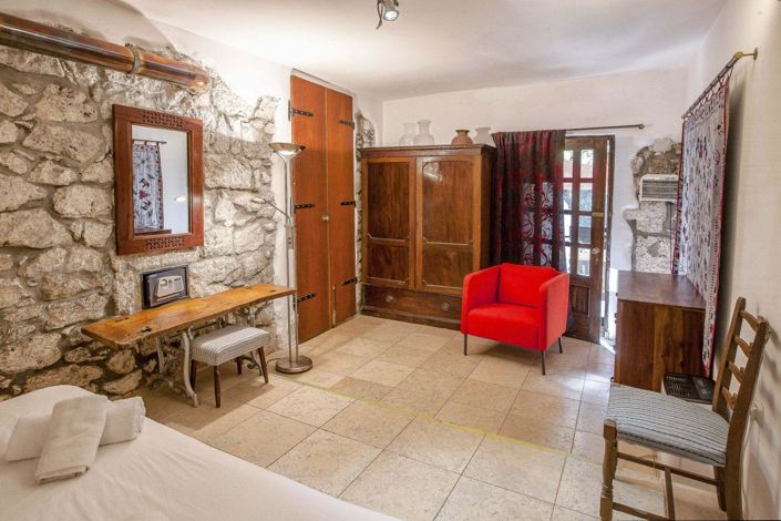 Image No.20-4 Bed Property for sale