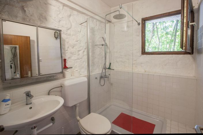 Image No.22-4 Bed Property for sale