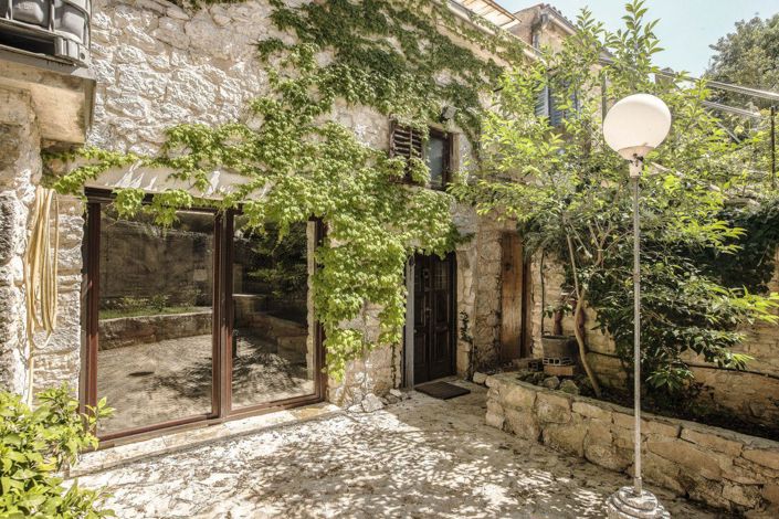 Image No.5-4 Bed Property for sale