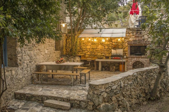 Image No.9-4 Bed Property for sale