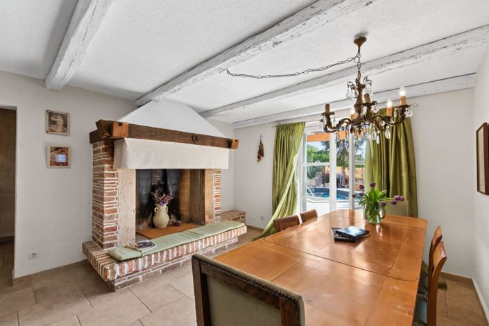 Image No.11-3 Bed Property for sale