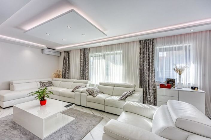 Image No.13-5 Bed Property for sale