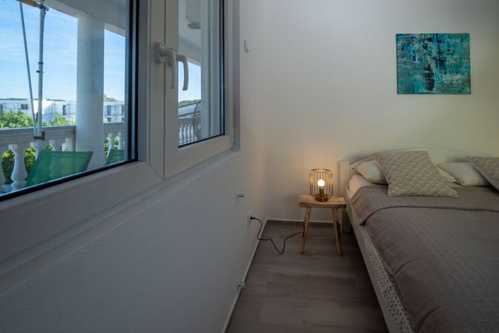 Image No.24-7 Bed Property for sale