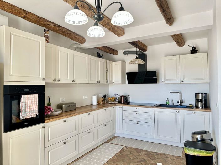 Image No.11-3 Bed Property for sale