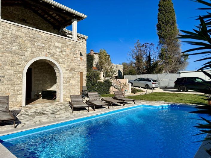 Image No.4-3 Bed Property for sale