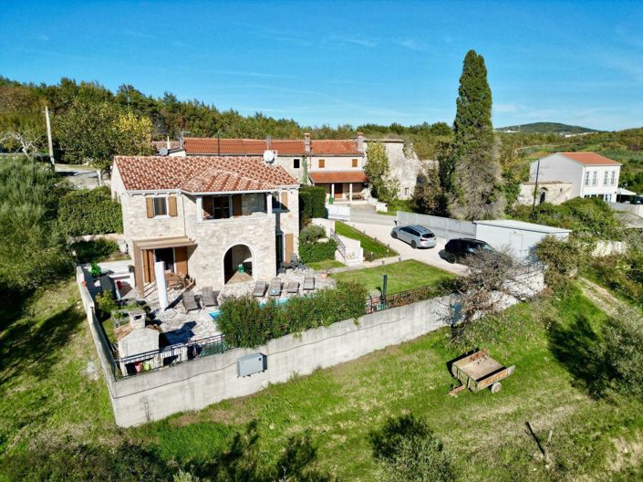 Image No.6-3 Bed Property for sale