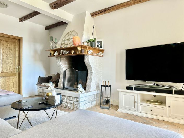 Image No.8-3 Bed Property for sale