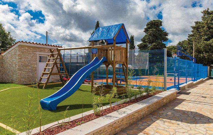 Image No.22-10 Bed Property for sale