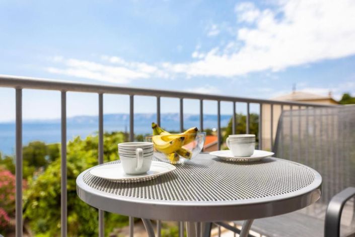 Image No.6-8 Bed Property for sale