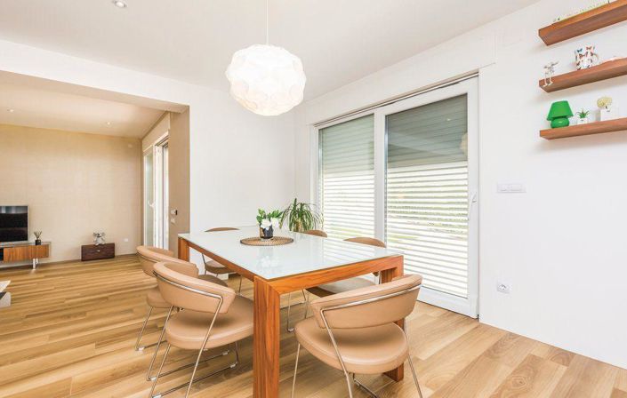 Image No.24-4 Bed Property for sale