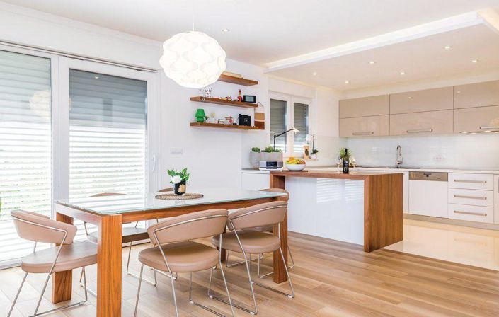 Image No.6-4 Bed Property for sale