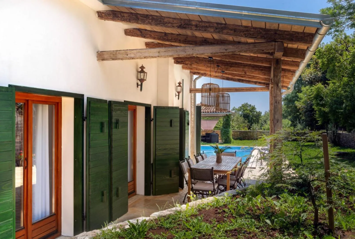 Image No.10-4 Bed Property for sale