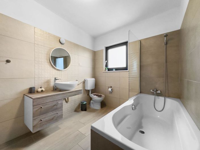 Image No.7-Propriété de 4 chambres à vendre à Pješcana uvala