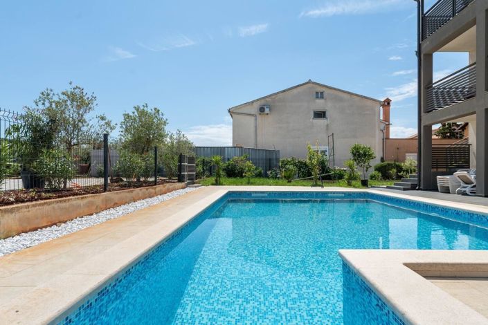 Image No.2-Propriété de 15 chambres à vendre à Croatie