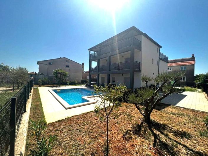 Image No.7-Propriété de 15 chambres à vendre à Croatie