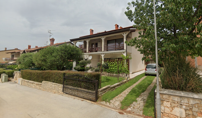 Image No.3-Propriété de 8 chambres à vendre à Novigrad