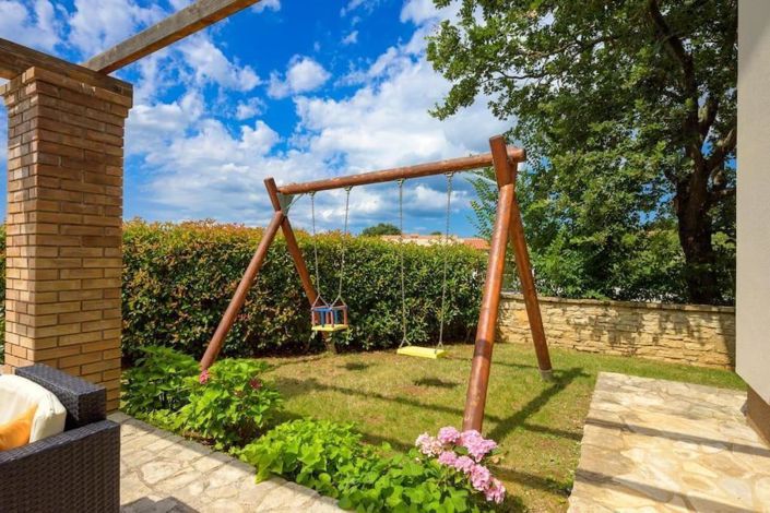 Image No.6-5 Bed Property for sale