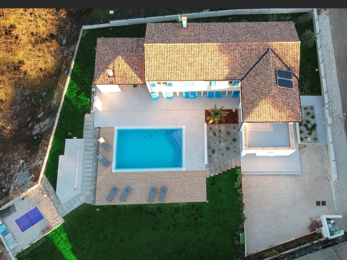 Image No.2-Propriété de 4 chambres à vendre à Višnjan